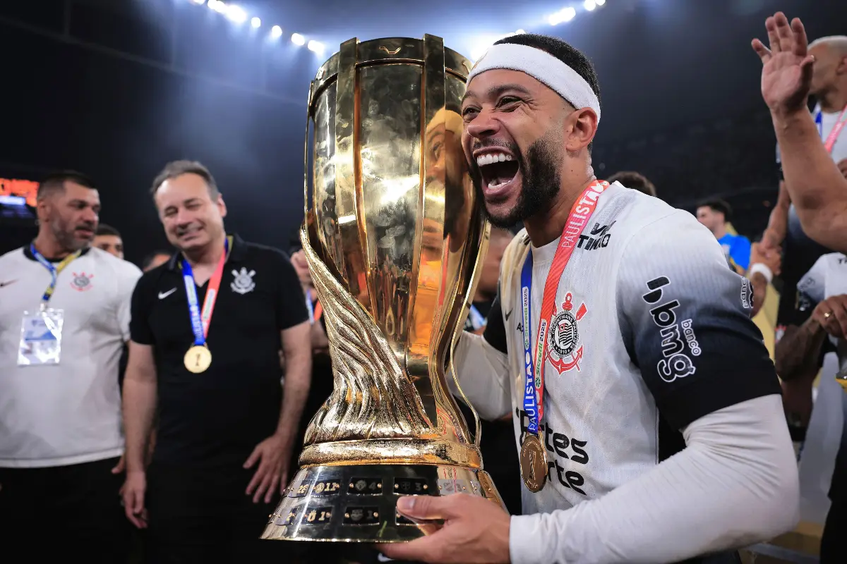 La soirée de dingue de Memphis Depay avec les Corinthians