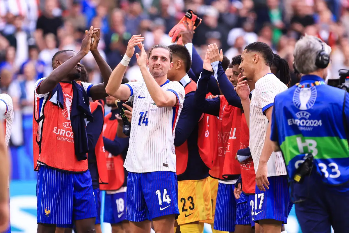 EDF : La place d'Adrien Rabiot sur la photo de classe fait jaser