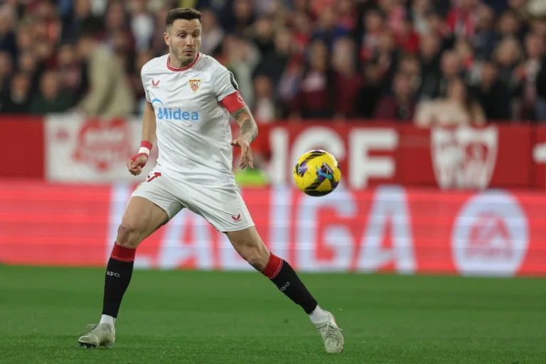 FC Séville Saúl Ñíguez va prolonger