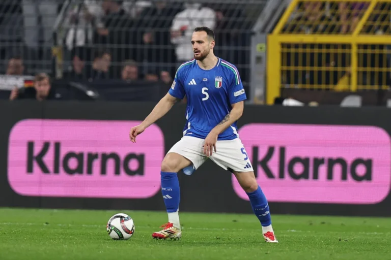 Federico Gatti sous le maillot de l'Italie @Alamy