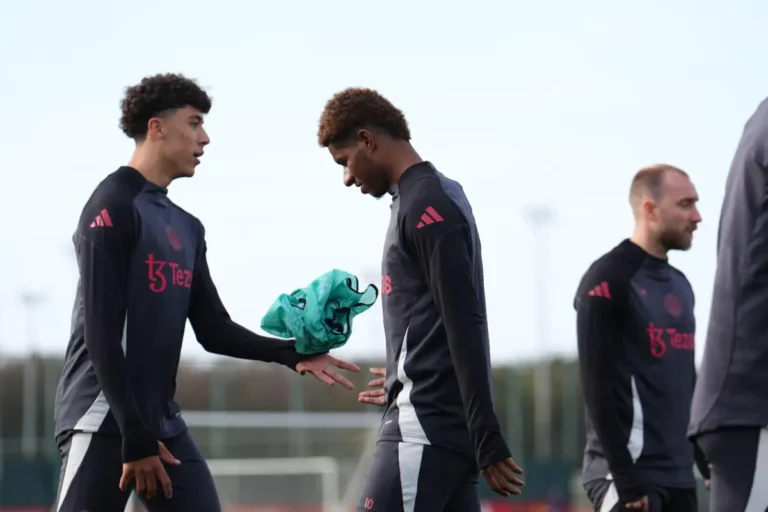 Man United : cet incroyable attaquant prolonge (Officiel)