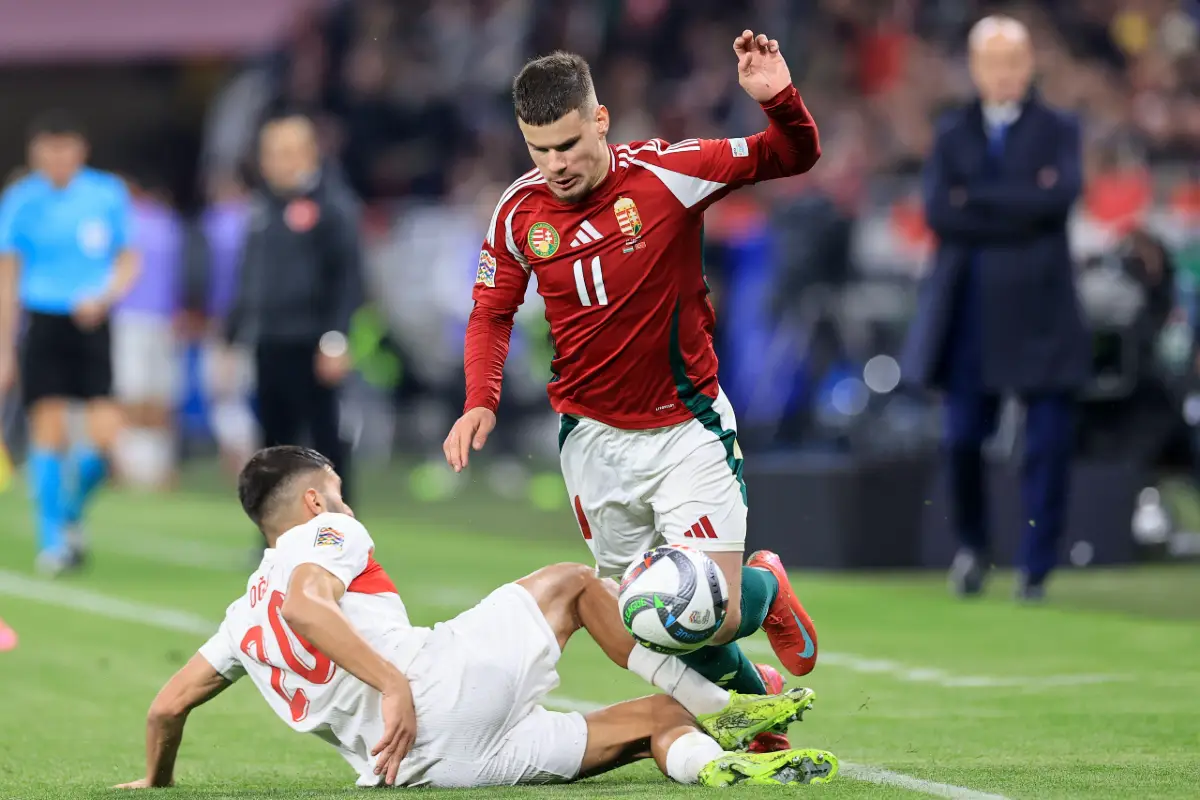 Liverpool passe à l'offensive pour un international hongrois