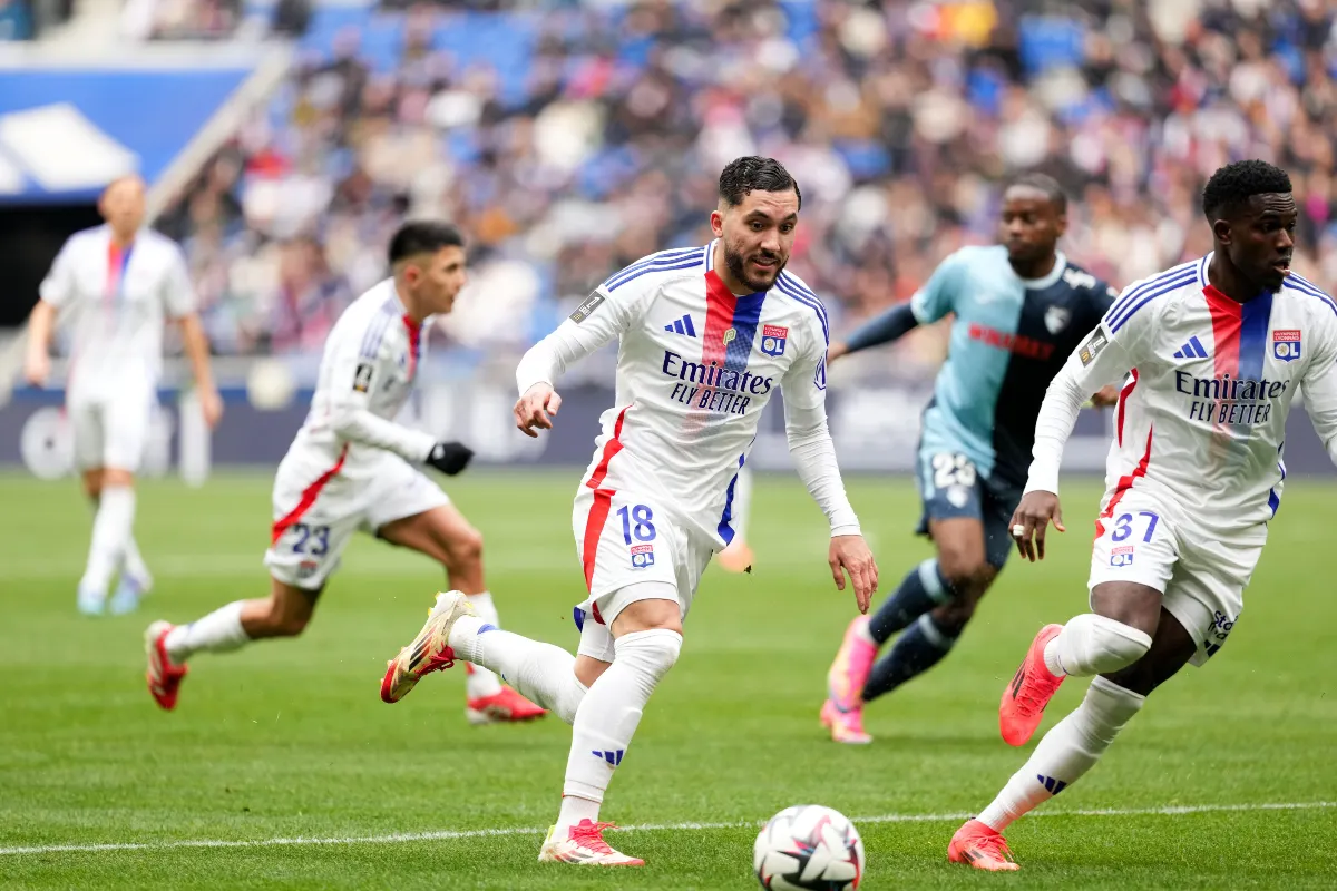 OL : un club anglais veut accélérer pour Rayan Cherki