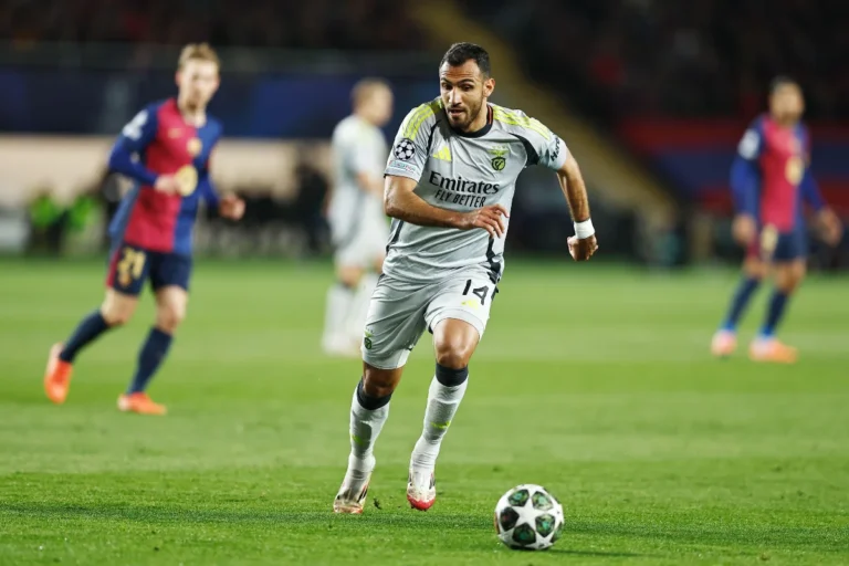 Vangelis Pavlidis en action avec le Benfica @Alamy