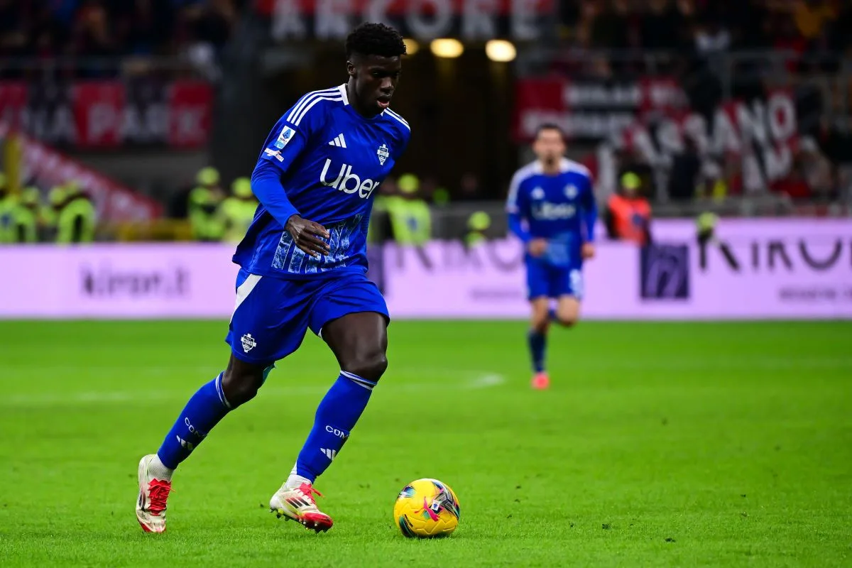 Manchester United surveille un joueur de Côme