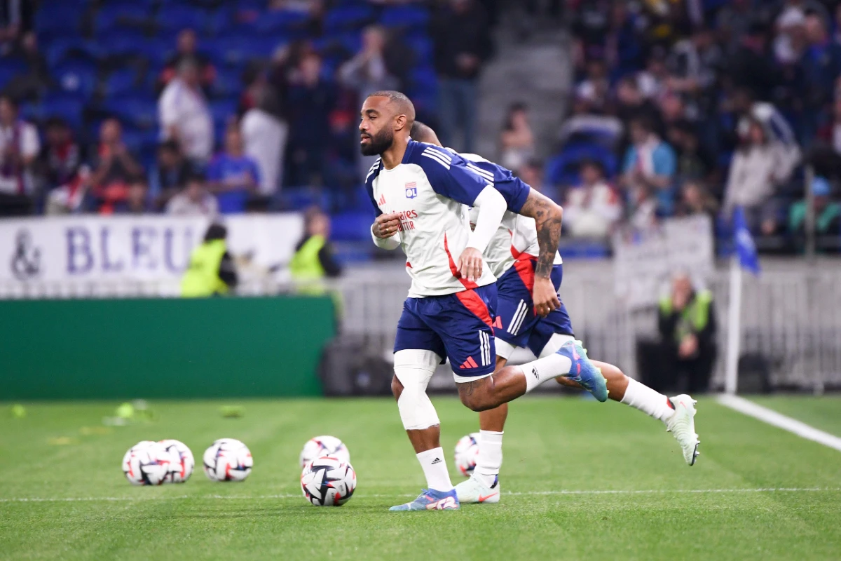 OL: Alexandre Lacazette plus fort qu'un Ballon d'or