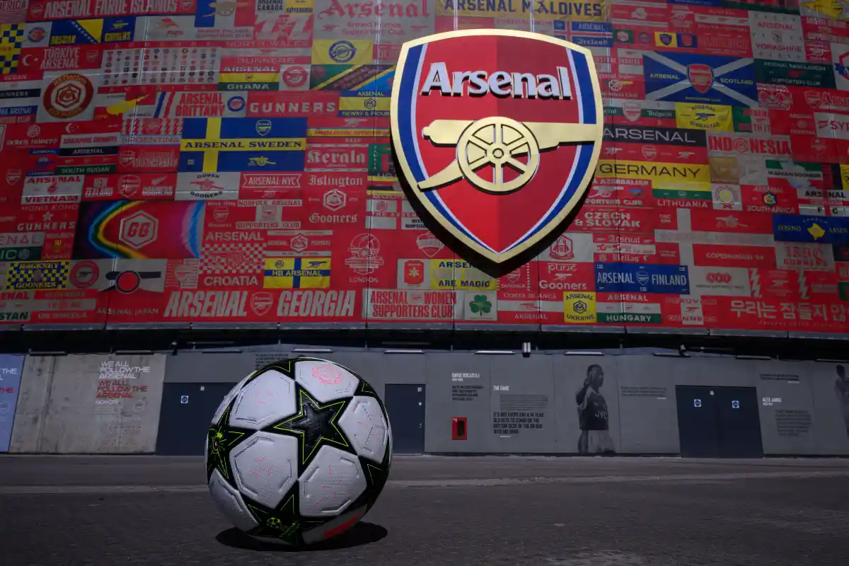 PSG : Arsenal dit non au plus grand tifo de son histoire