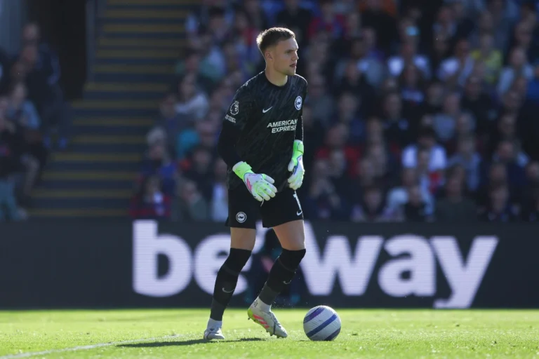 Bart Verbruggen dans les cages de Brighton @Alamy