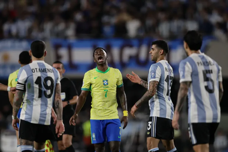 Brésil : limogé, Dorival Júnior reprend du service