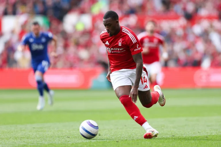 Callum Hudson-Odoi brille avec Nottingham @Alamy