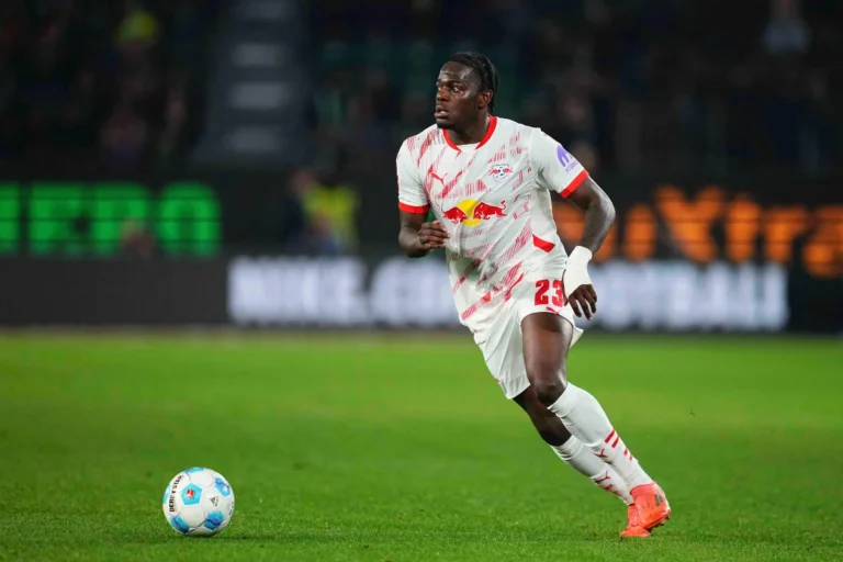 Castello Lukeba avec le RB Leipzig @Alamy