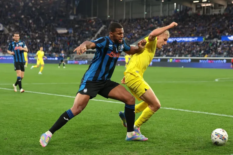 Isak Hien sous le maillot de l'Atalanta @Alamy