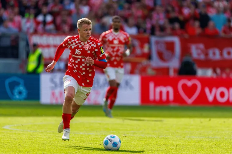 Jonathan Burkardt sous le maillot de Mayence @Alamy