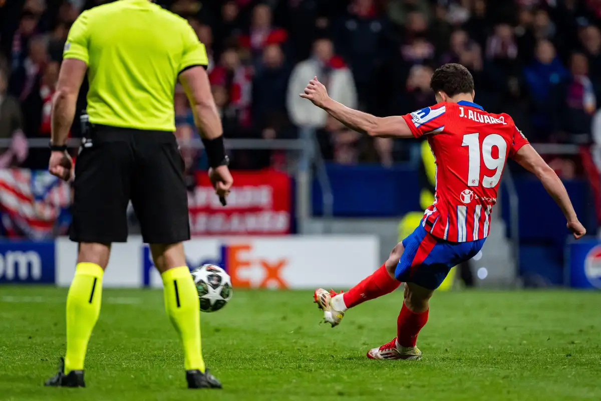 Real Madrid : La vidéo du penalty d'Álvarez a été falsifiée