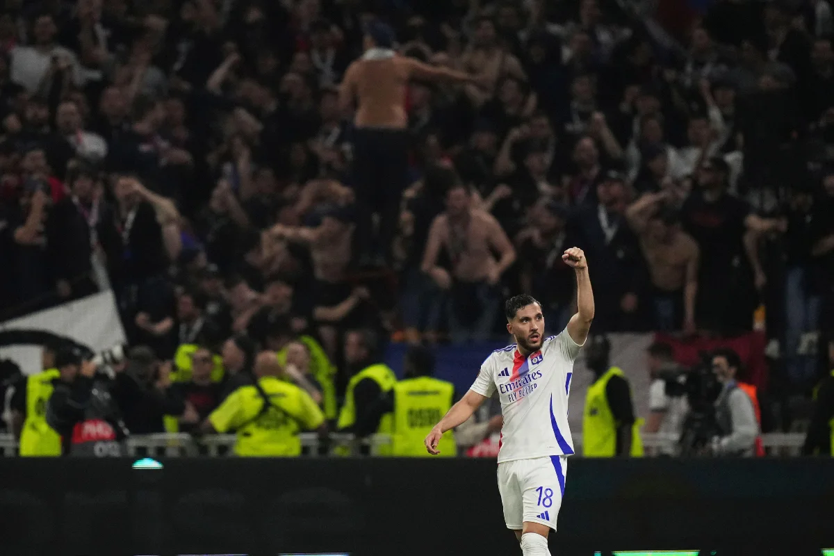 Le geste fou de Rayan Cherki qui va coûter cher à son club