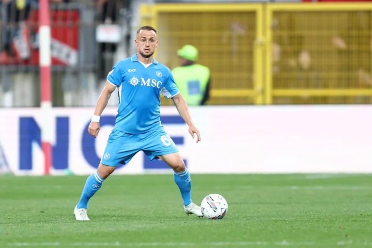 Lobotka brille avec Naples @Alamy