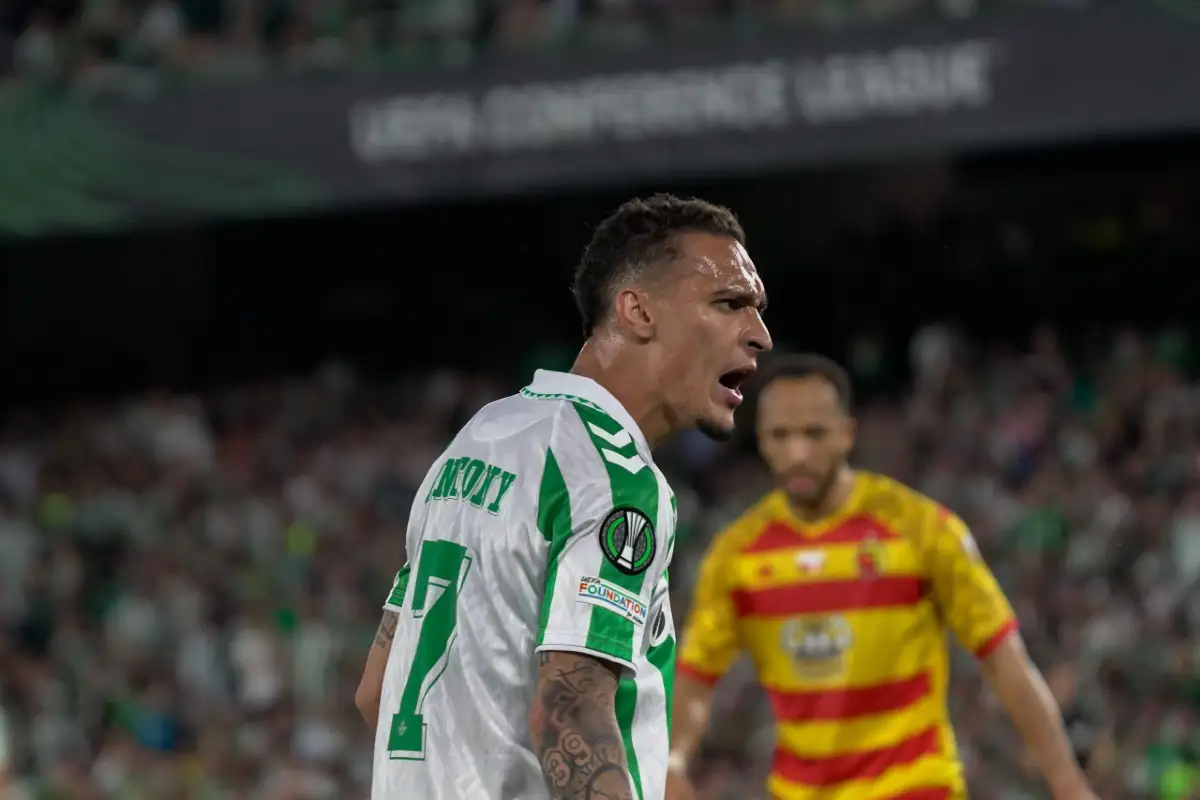 Man United : Antony pose problème au Bétis !