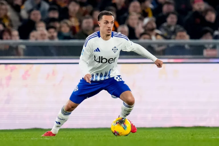 Maxence Caqueret revient sur son départ de l'OL ©Alamy