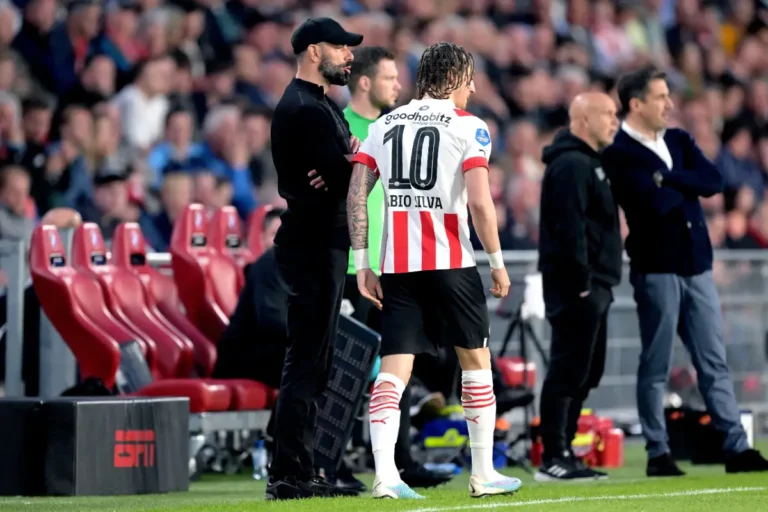 PSV tient le fils de Van Nistelrooij (Officiel)