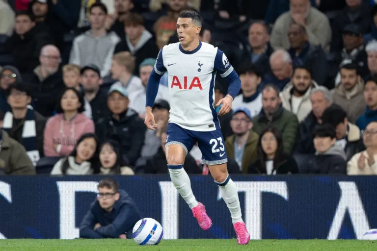Pedro Porro sous le maillot de Tottenham @Alamy