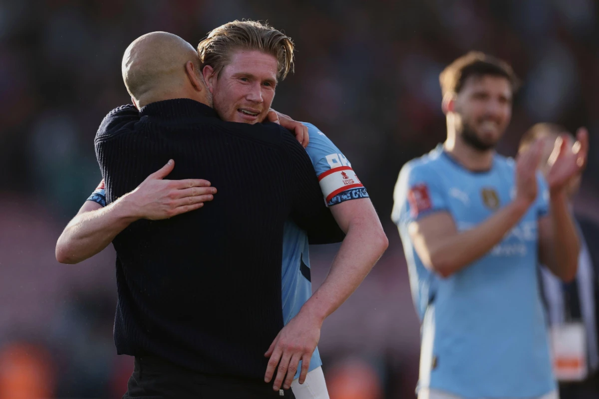 Man City: « C'est l'un des meilleurs que l'on ait vu », Guardiola encense Kevin De Bruyne