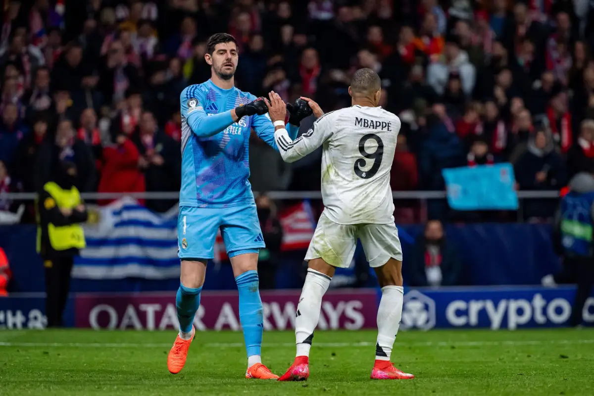 Real Madrid : Courtois accuse Mbappé pour l'élimination contre Arsenal