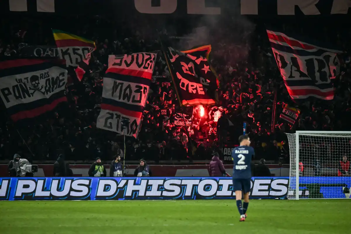 Supporters en furie avant le match PSG vs Aston Villa