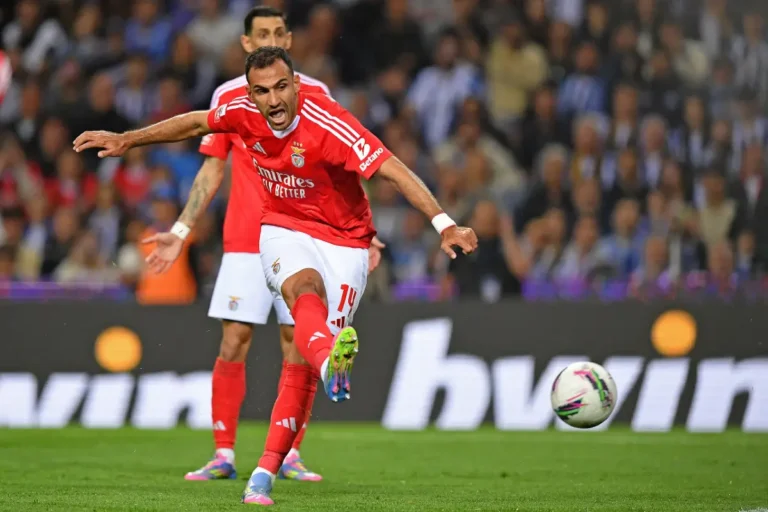 Vangelis Pavlidis visé par Newcastle United ©Alamy