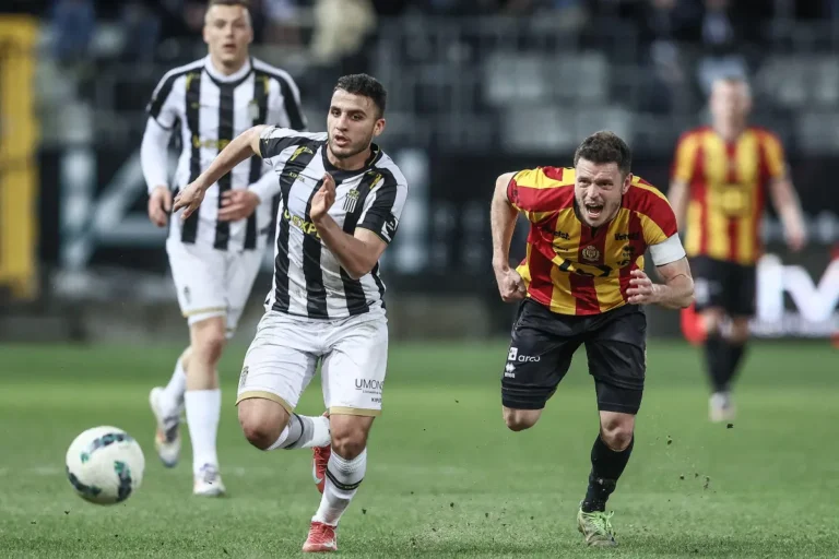 Yassine Titraoui avec Charleroi @Alamy