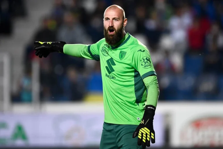 Vanja Milinkovic-Savic dans les buts du Torino @Alamy