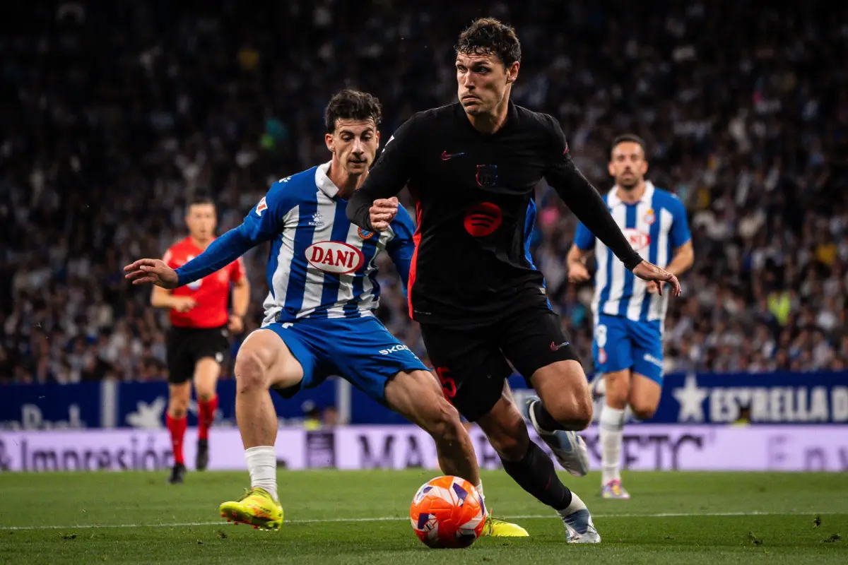Leverkusen: Un défenseur du Barça va remplacer Tah