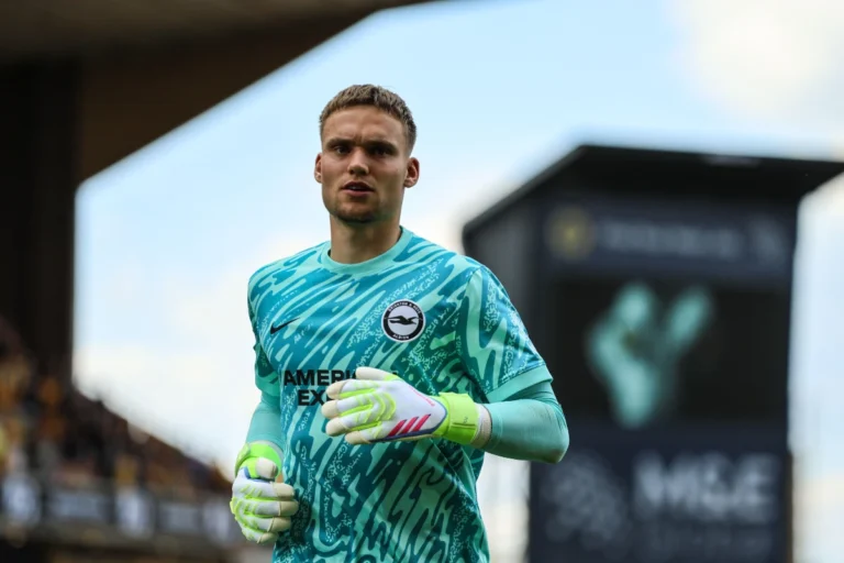 Bart Verbruggen visé par le Real Madrid @Alamy