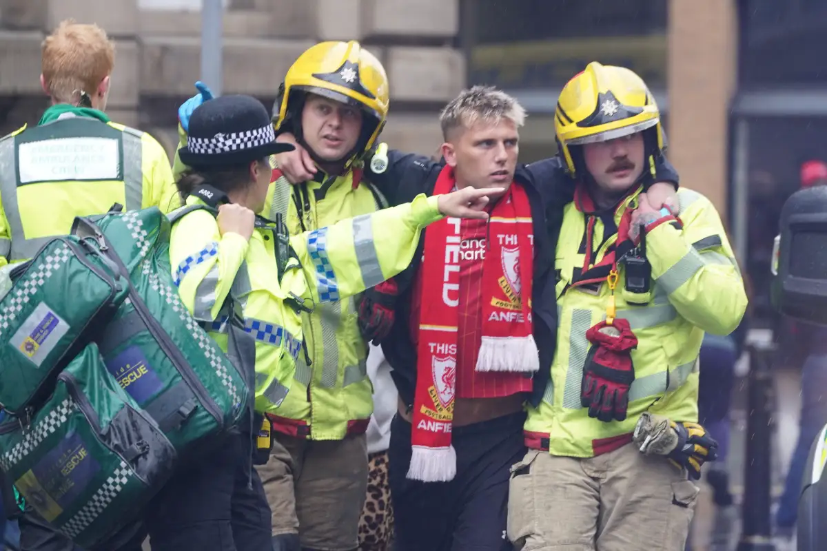 Drame à Liverpool : des fans blessés, les Reds réagissent