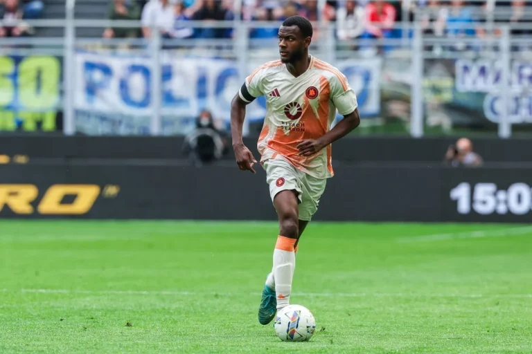 Evan Ndicka vers Arsenal @Alamy