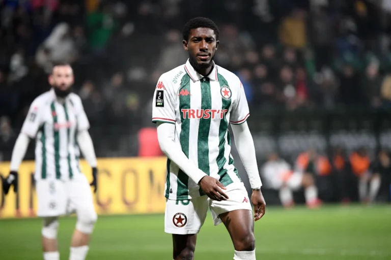Fodé Doucouré sous le maillot du Red Star @Alamy