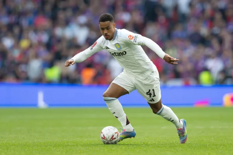 Jacob Ramsey pourrait quitter Aston Villa ©Alamy