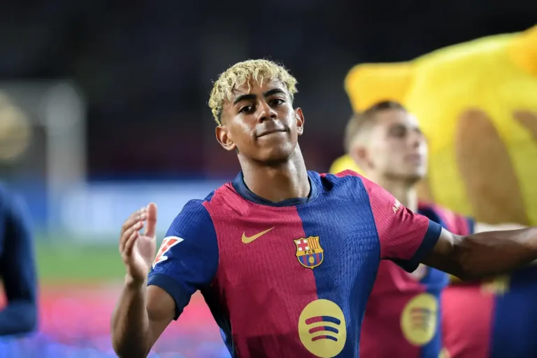 Lamine Yamal, déjà meilleur que Lionel Messi selon des joueurs de Villarreal ©Alamy