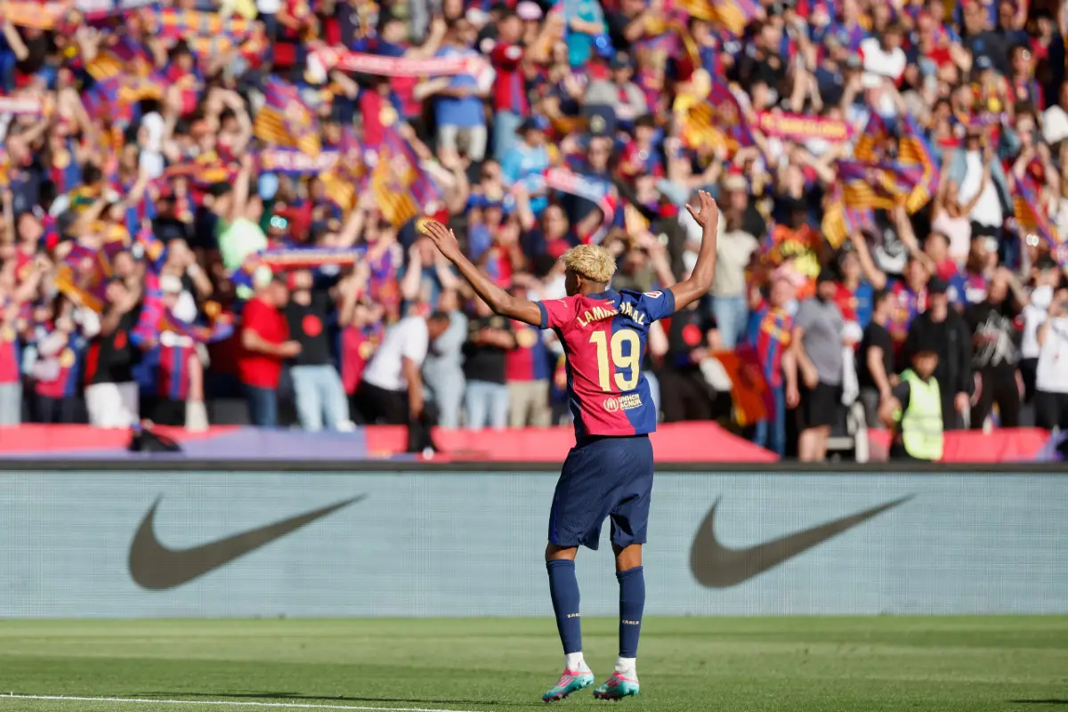 Barça: Deco clôt le débat sur la prolongation de Yamal