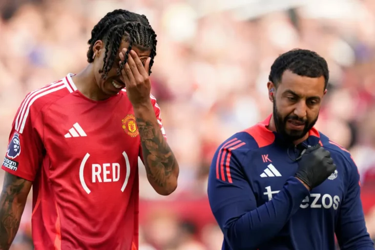 Leny Yoro encore blessé, Manchester United consterné ©Alamy