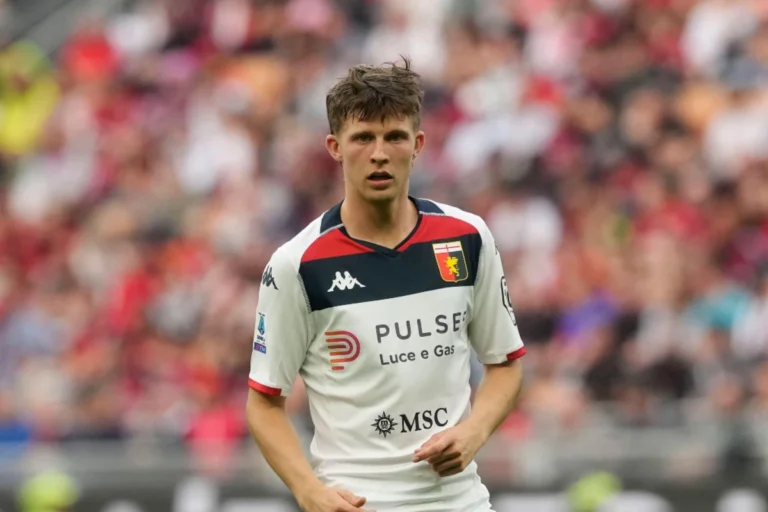 Liverpool Un milieu de Serie A met un champion du monde à la porte