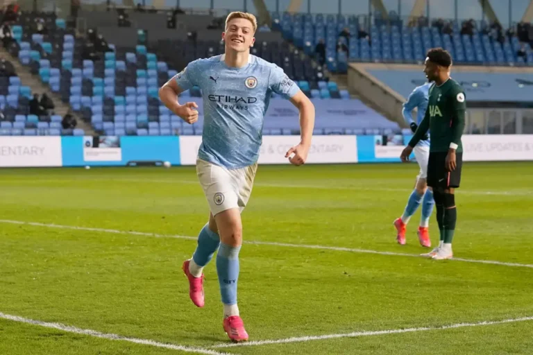 Man City offre un cadeau énorme à Chelsea