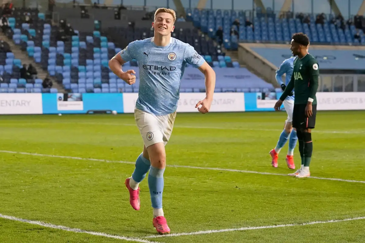Man City offre un cadeau énorme à Chelsea