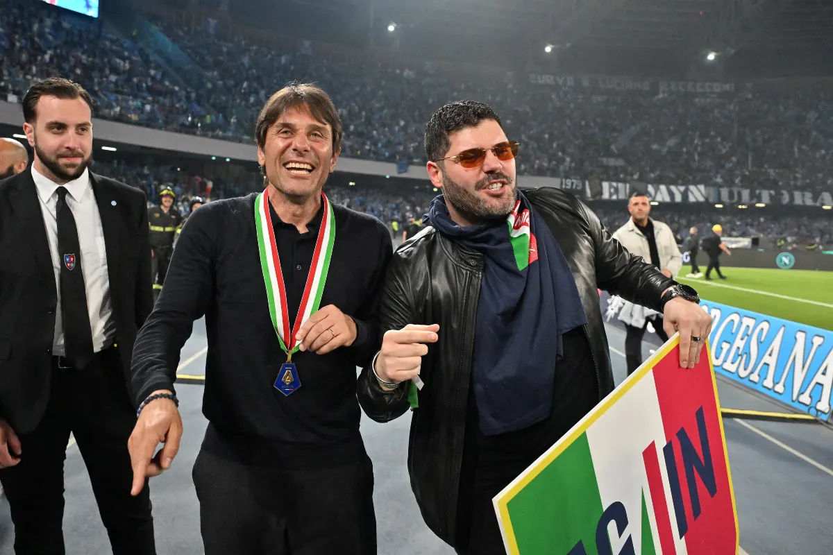 Naples : La star Antonio Conte !