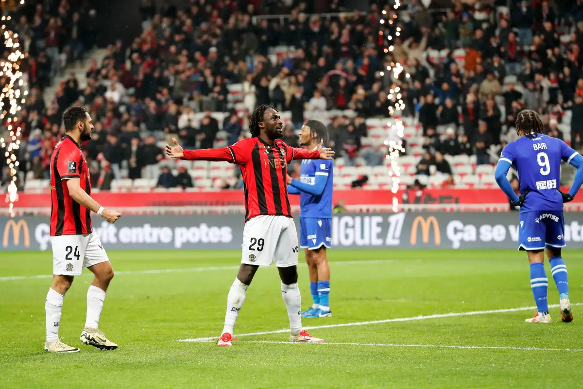 Nice redoute les pas d'un club anglais envers ce buteur