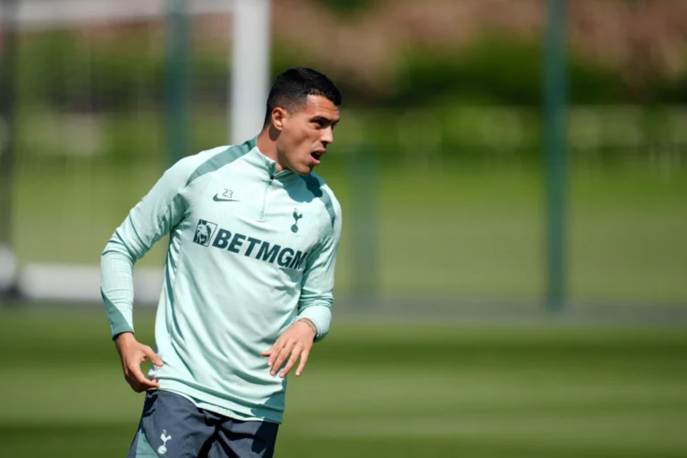 Pedro Porro à l'entraînement avec Tottenham @Alamy