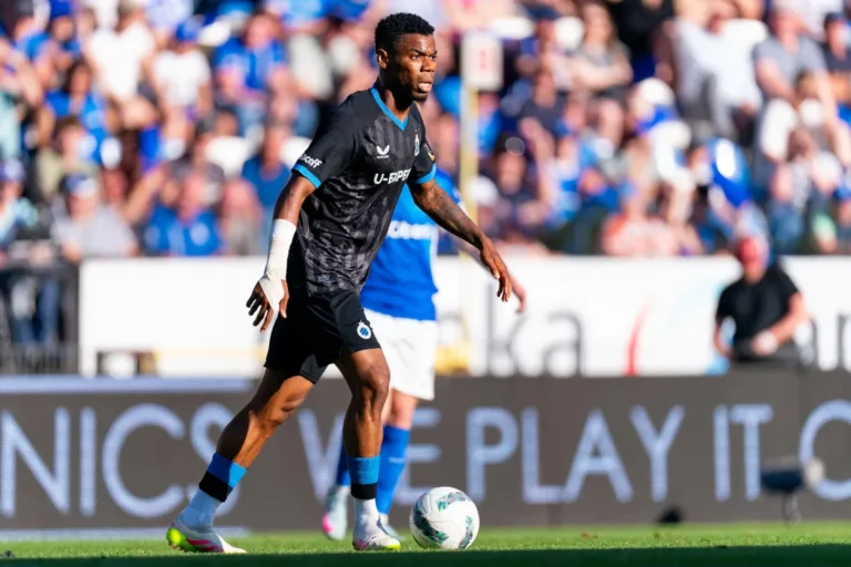 Raphael Onyedika brille avec le Club Bruges @Alamy
