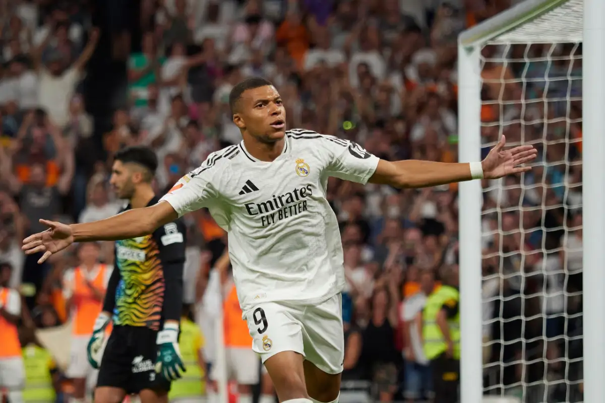 Real Madrid : Mbappé intronisé nouveau roi des Merengues