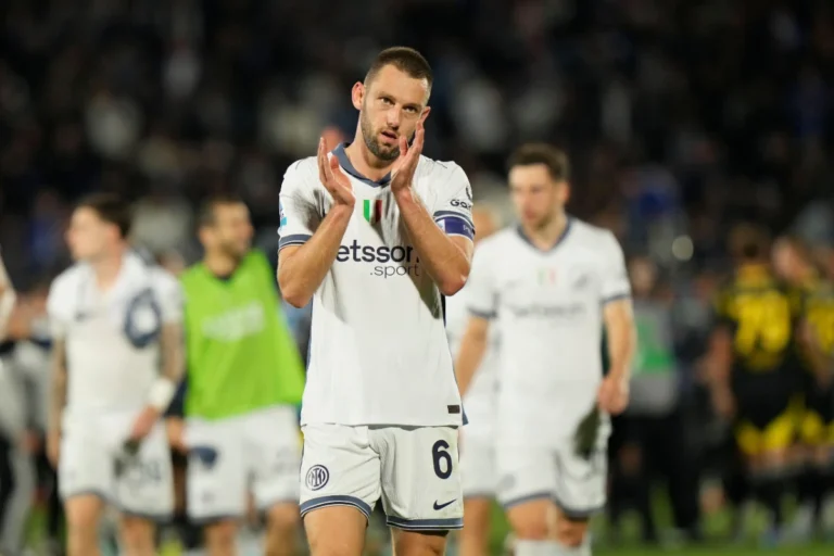 Stefan de Vrij dans le viseur du Barça ©Alamy