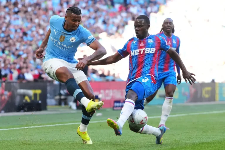 Tyrick Mitchell courtisé par l'OM @Alamy