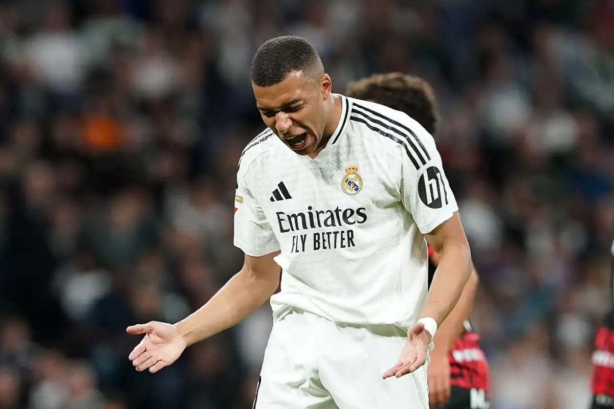 Vidéo : Mbappé menace cette légende française